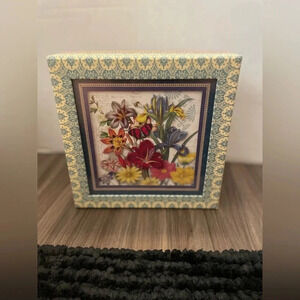 Punch studio floral gift box with lid